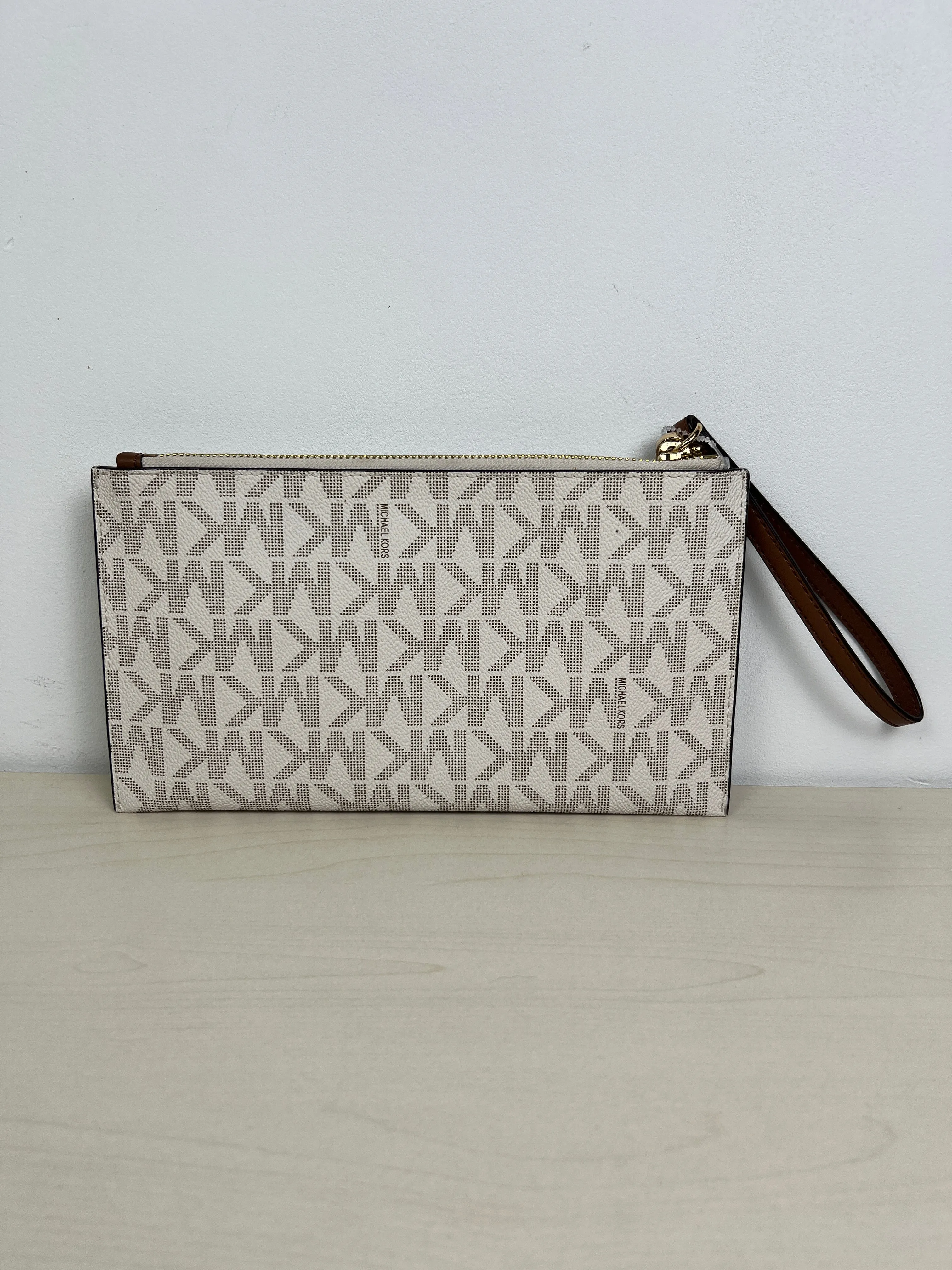 Clutch Designer Michael By Michael Kors, Size Medium